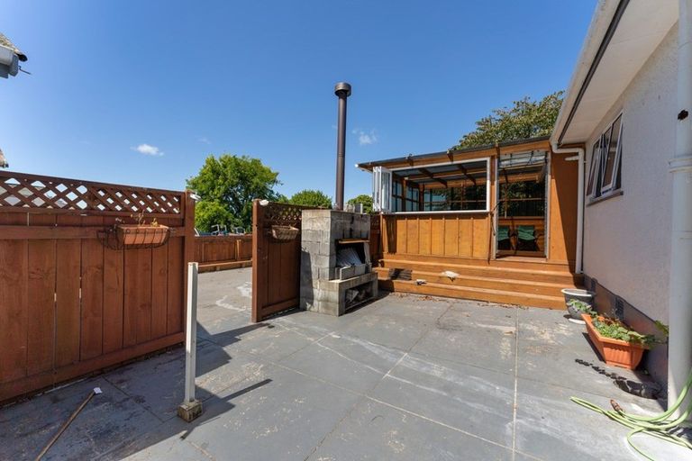 Photo of property in 12 Craig Street, Stratford, 4332