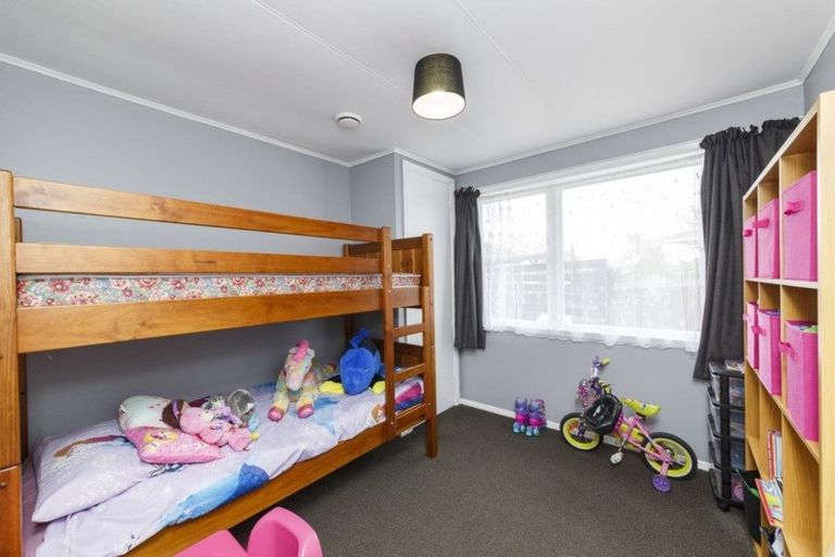 Photo of property in 41 Holdsworth Avenue, Milson, Palmerston North, 4414