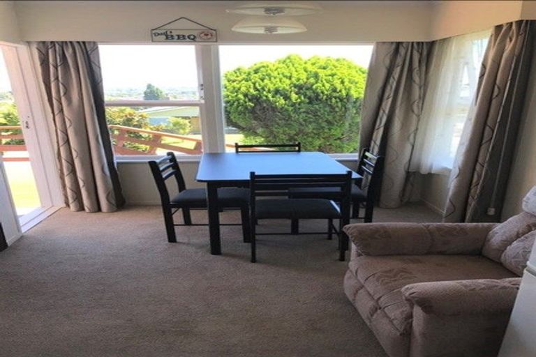 Photo of property in 34 Reeves Road, Pakuranga, Auckland, 2010