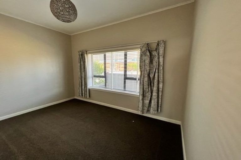 Photo of property in 25 Fairview Road, Papatoetoe, Auckland, 2025