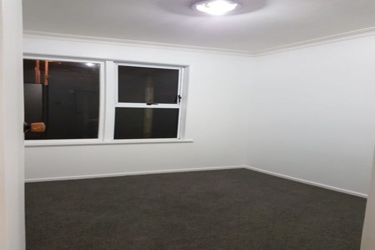 Photo of property in 76 Manuka Road, Glenfield, Auckland, 0629