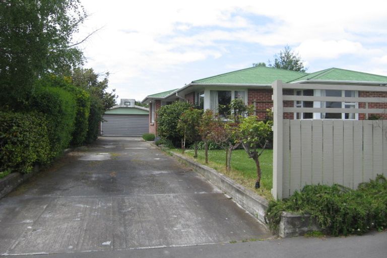 Photo of property in 2 Larch Place, Casebrook, Christchurch, 8051