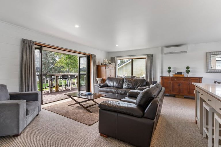 Photo of property in 65 Tangiteroria Lane, Pauanui, Hikuai, 3579