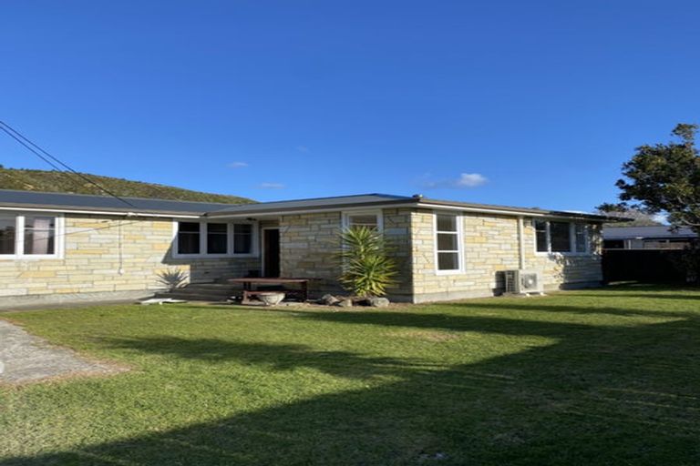 Photo of property in 14 Buckley Grove, Paraparaumu, 5032