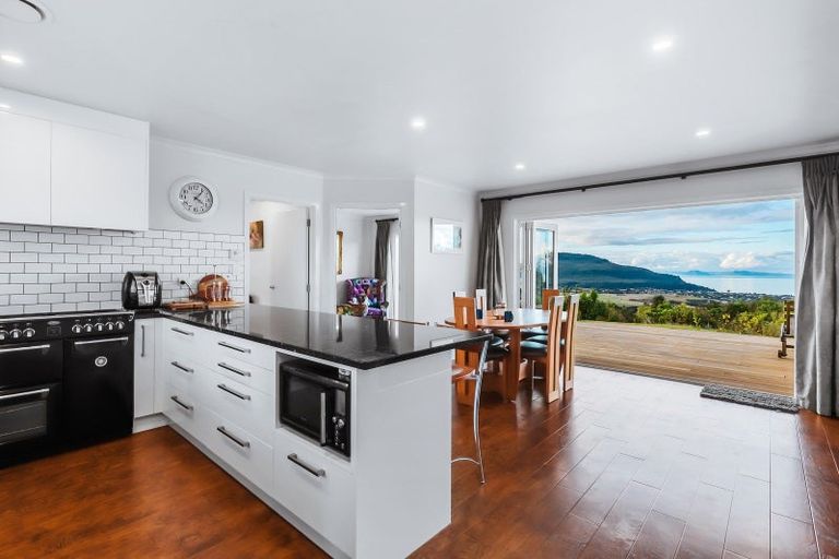 Photo of property in 11 Rangikatea Road, Omori, Turangi, 3381