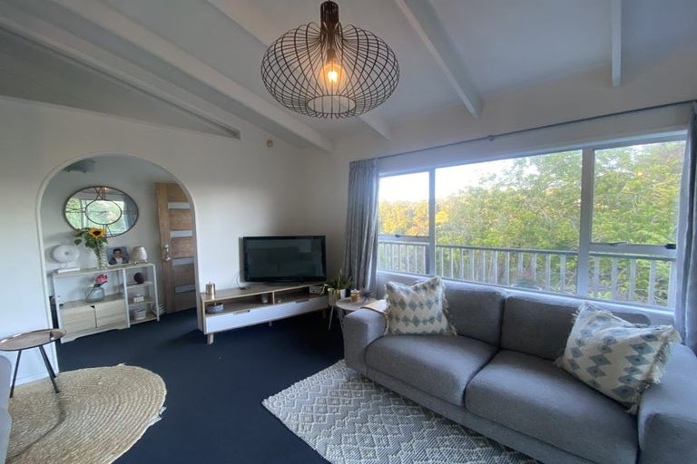 Photo of property in 1/10 Vonnell Place, Birkdale, Auckland, 0626