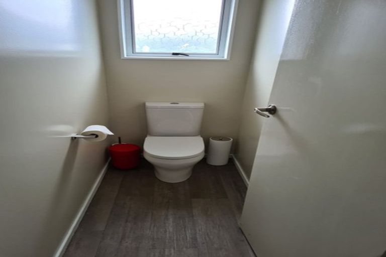 Photo of property in 17 Mckellar Place, Hornby, Christchurch, 8042