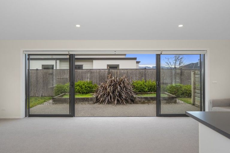 Photo of property in 46 Marbleleaf Lane, Albert Town, Wanaka, 9305