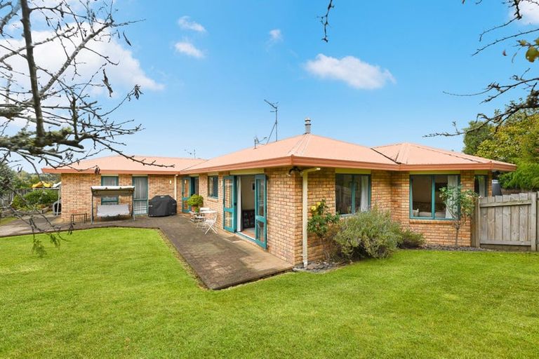 Photo of property in 74 Ayrshire Drive, Grandview Heights, Hamilton, 3200