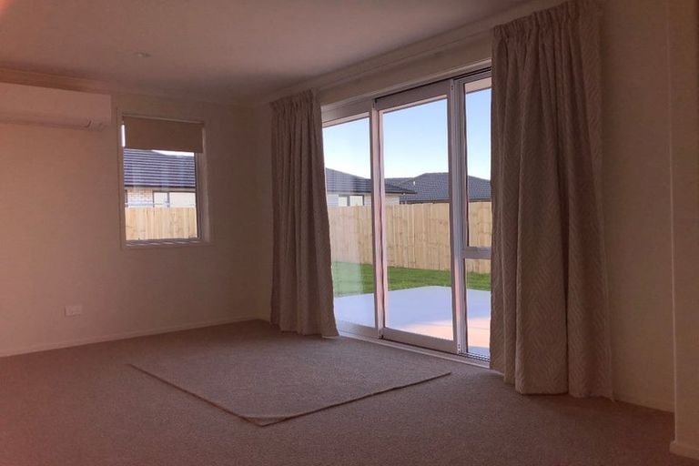 Photo of property in 37 Lake Drive, Tikipunga, Whangarei, 0112