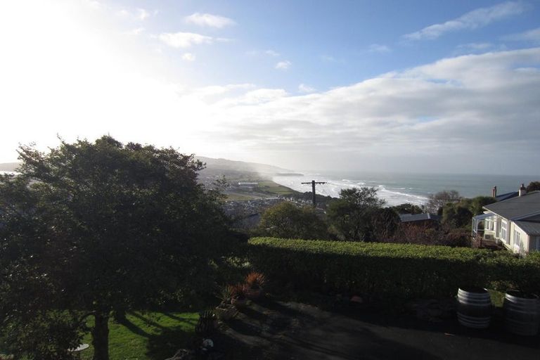 Photo of property in 18 Earls Road, Saint Clair, Dunedin, 9012