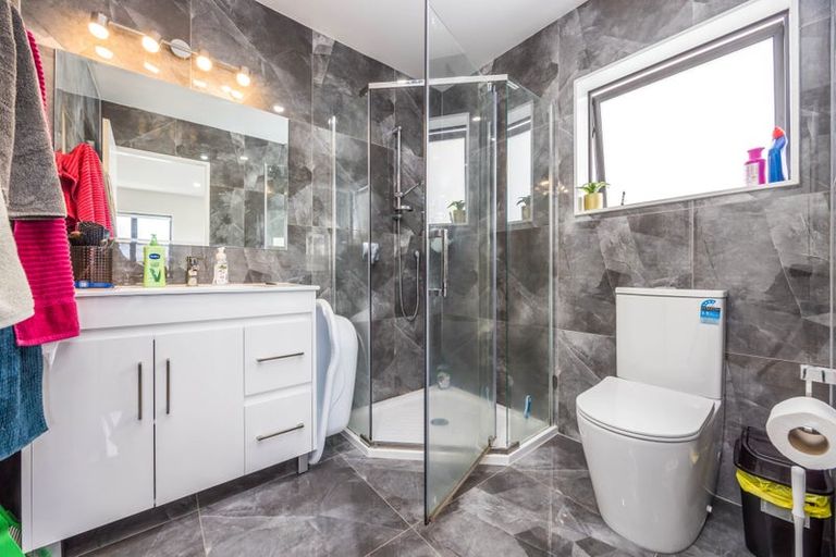 Photo of property in 33a Clendon Avenue, Papatoetoe, Auckland, 2025