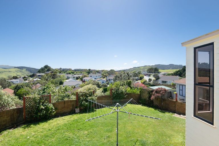 Photo of property in 6 Maracas Crescent, Grenada Village, Wellington, 6037