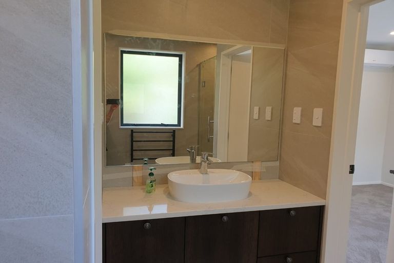 Photo of property in 142a Glamorgan Drive, Torbay, Auckland, 0630