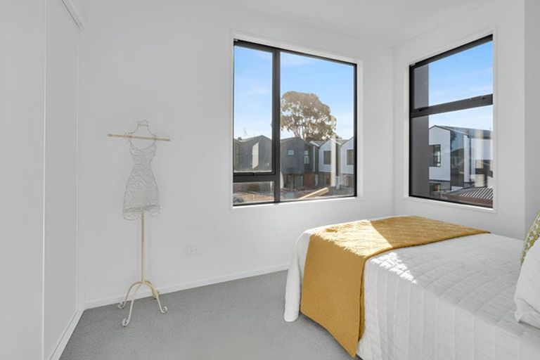 Photo of property in 2/116 Aldwins Road, Phillipstown, Christchurch, 8062