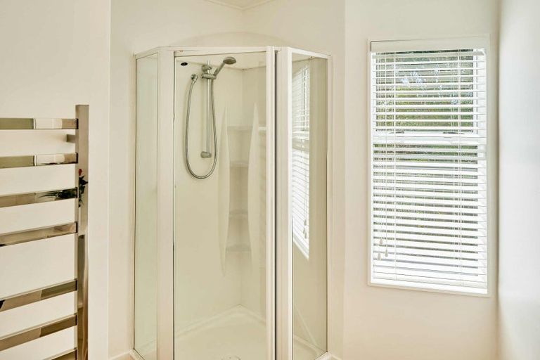 Photo of property in 39 James Cook Drive, Whitby, Porirua, 5024