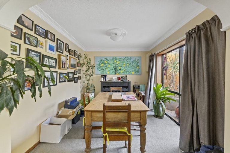 Photo of property in 37 Porterfield Street, Macandrew Bay, Dunedin, 9014
