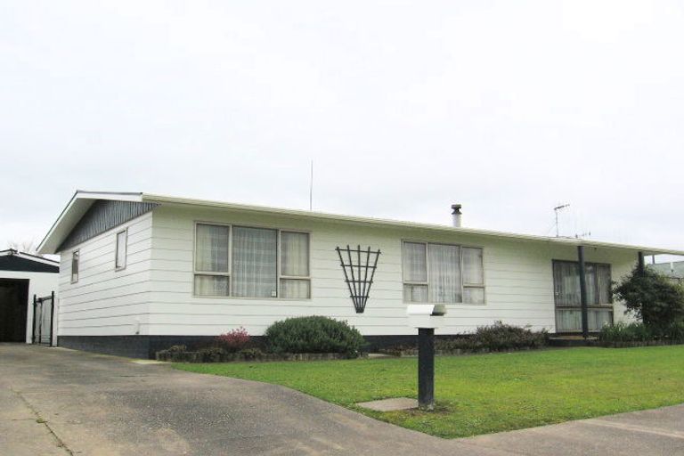 Photo of property in 34 Dewe Avenue, Feilding, 4702