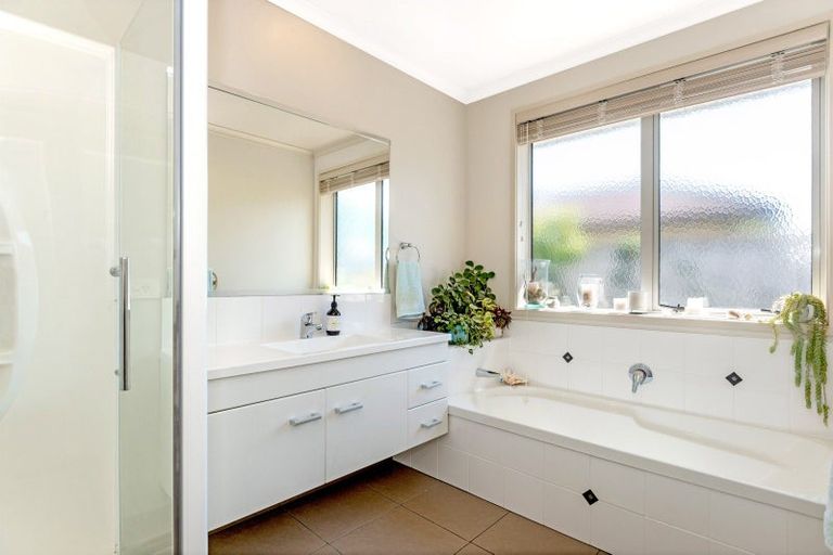 Photo of property in 49 Sterling Park, Lytton West, Gisborne, 4010