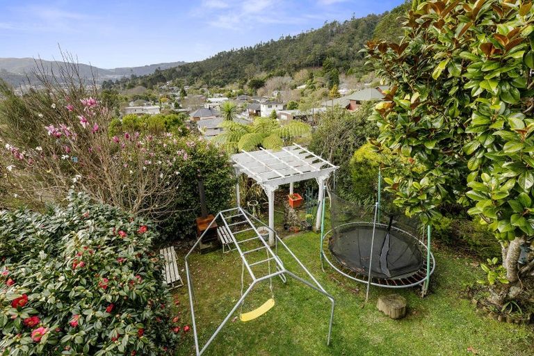 Photo of property in 26 Dalton Grove, Stokes Valley, Lower Hutt, 5019