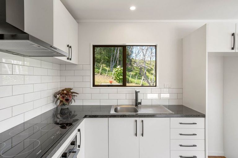 Photo of property in 43a Whiritoa Beach Road, Whiritoa, Whangamata, 3691