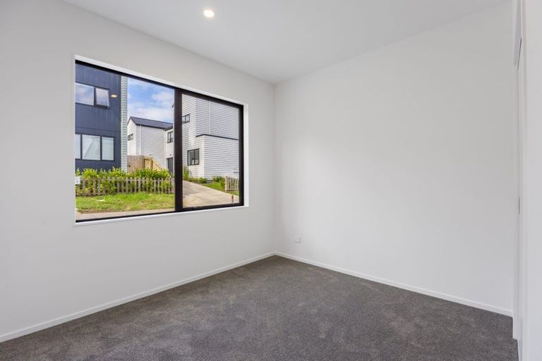 Photo of property in 7 Endurance Rise, Orewa, 0931