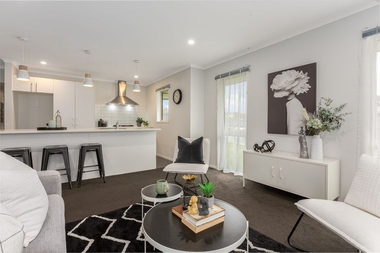 Photo of property in 26 Mooring Close, Whitby, Porirua, 5024