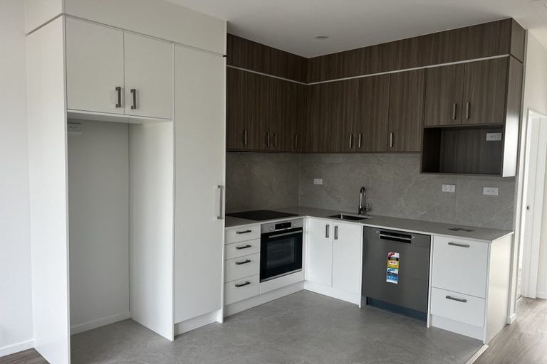 Photo of property in 2 Northgrove Avenue, Hillcrest, Auckland, 0627