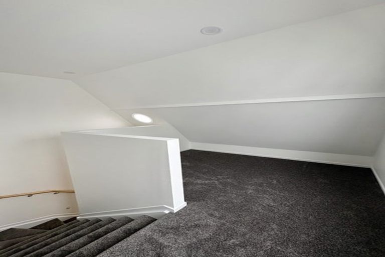 Photo of property in 14b Elcoat Avenue, Te Atatu South, Auckland, 0610