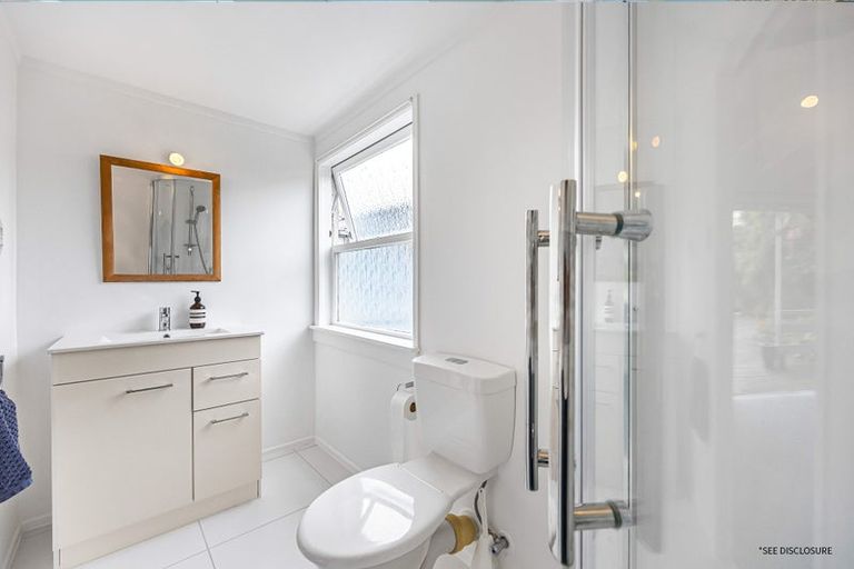 Photo of property in 156 Godley Road, Titirangi, Auckland, 0604