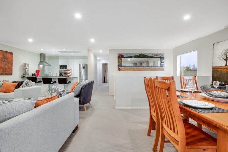 Photo of property in 3a Melia Place, Stanmore Bay, Whangaparaoa, 0932