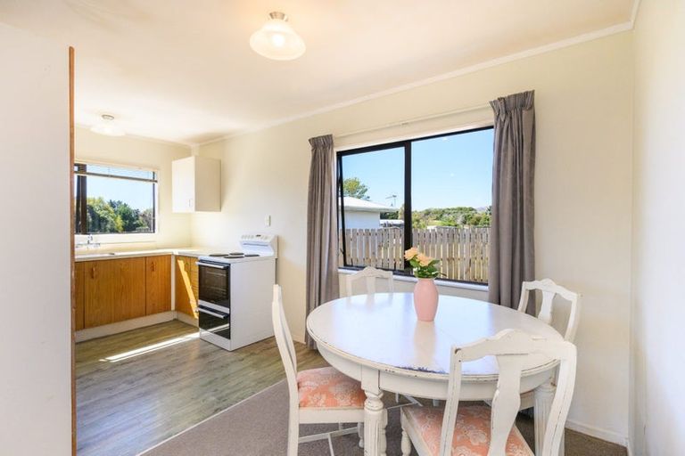 Photo of property in 36 Kowhai Street, Tokomaru, Palmerston North, 4474