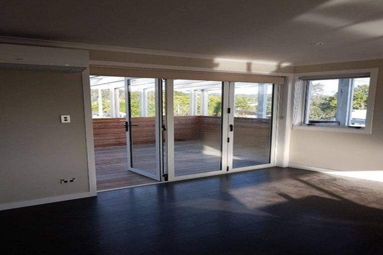 Photo of property in 16 Hetherington Road, Ranui, Auckland, 0612