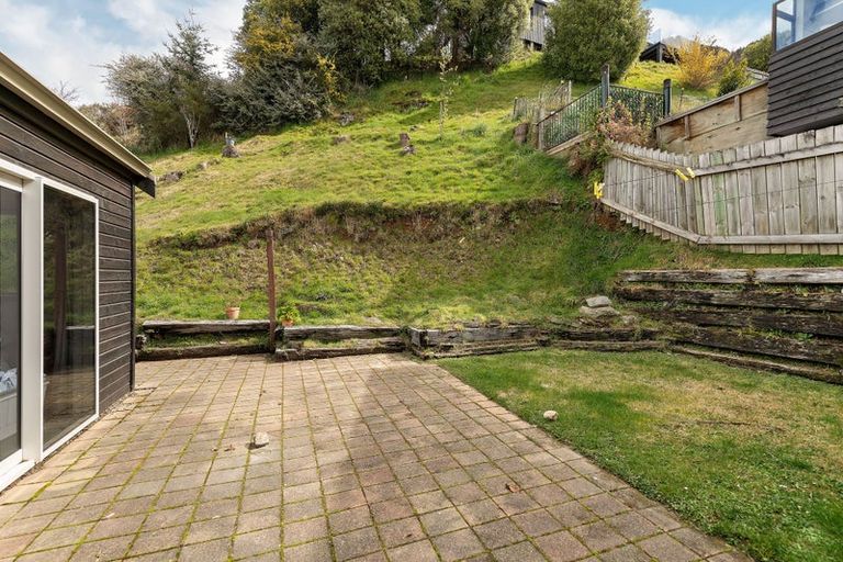 Photo of property in 18 Greenstone Place, Fernhill, Queenstown, 9300