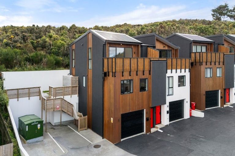 Photo of property in 3 Stockden Place, Karori, Wellington, 6012