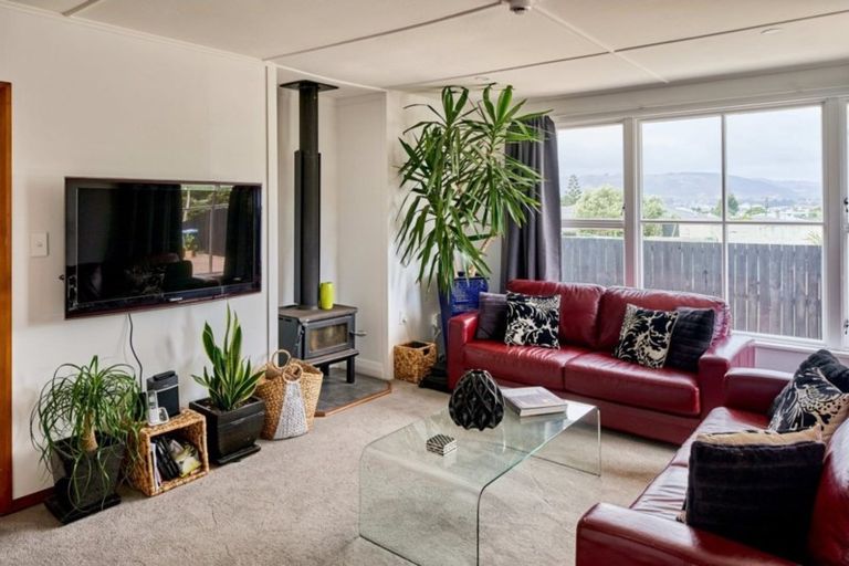 Photo of property in 49a Piko Street, Titahi Bay, Porirua, 5022