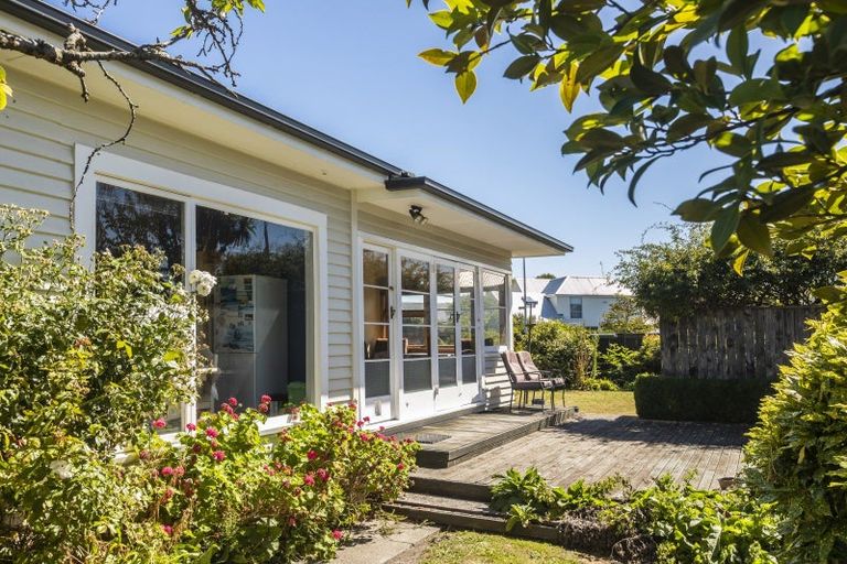 Photo of property in 2 Courtenay Street, St Albans, Christchurch, 8014