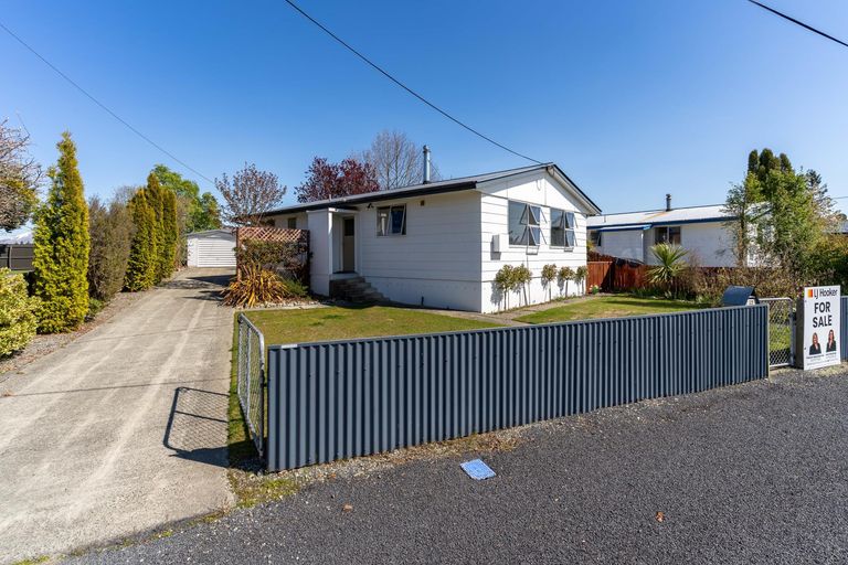 Photo of property in 28 Omahau Crescent, Twizel, 7901