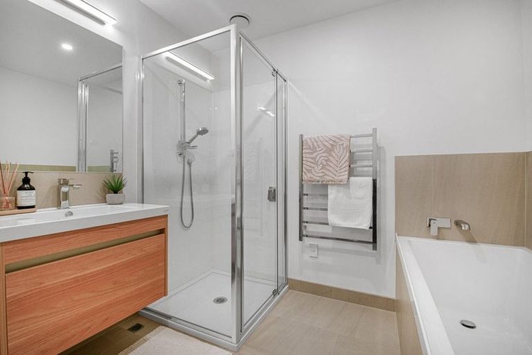 Photo of property in 31 Peihana Road, Hobsonville, Auckland, 0616