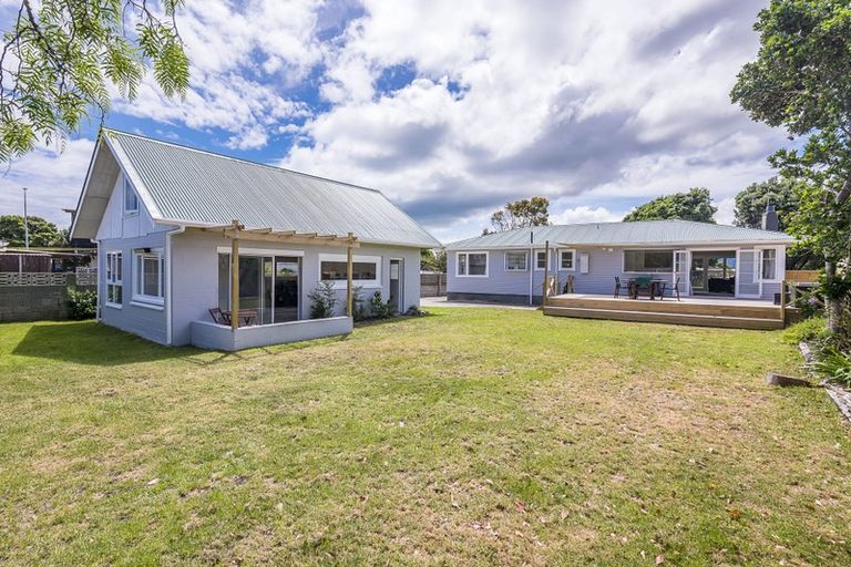 Photo of property in 60 Te Kupe Road, Paraparaumu Beach, Paraparaumu, 5032