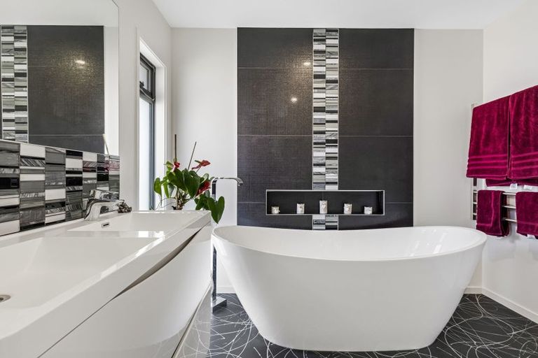 Photo of property in 251 Whirinaki Road, Eskdale, Napier, 4182