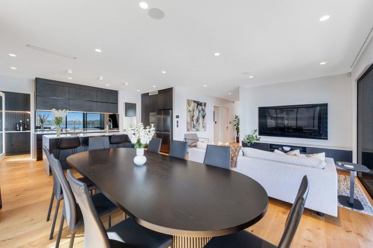 Photo of property in 47c Takutai Avenue, Half Moon Bay, Auckland, 2012