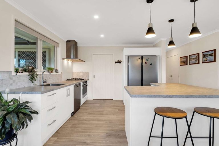 Photo of property in 17 Morrell Street, Tawhero, Whanganui, 4501