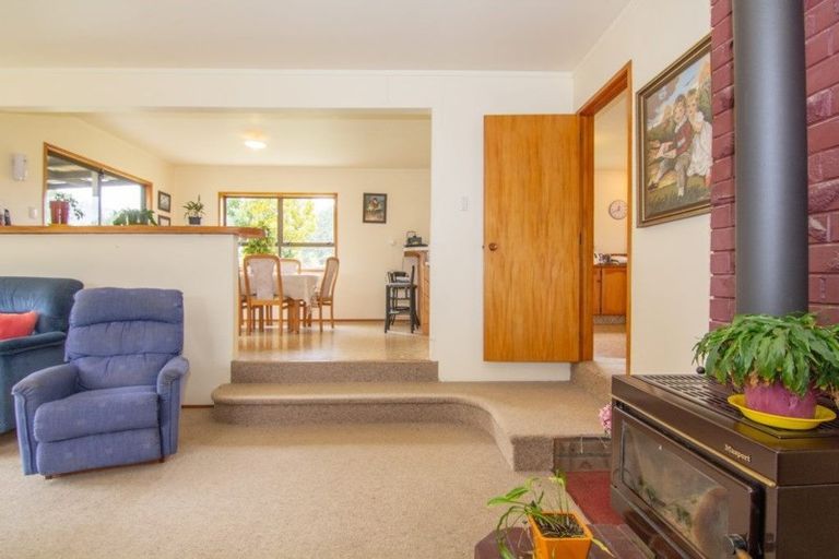Photo of property in 177 Inland Road, Helensville, 0875