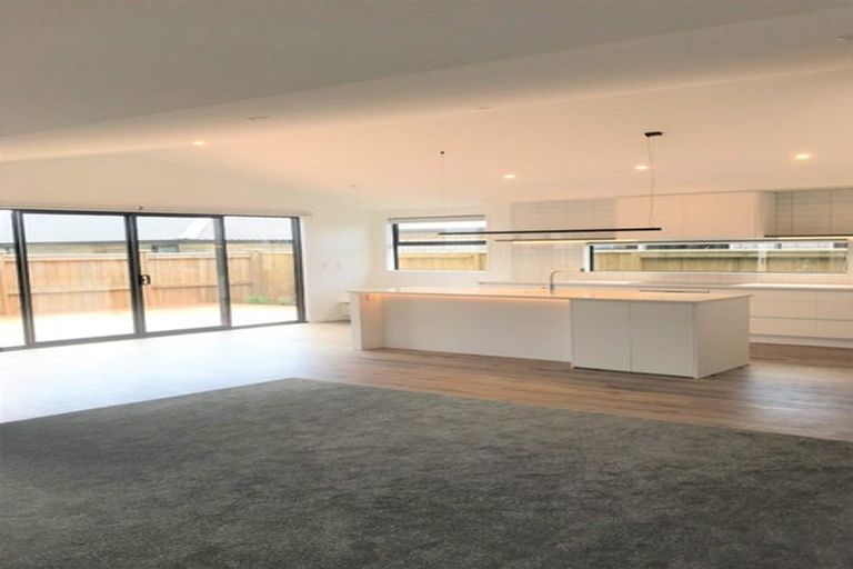 Photo of property in 18 Mida Close, Papamoa Beach, Papamoa, 3118