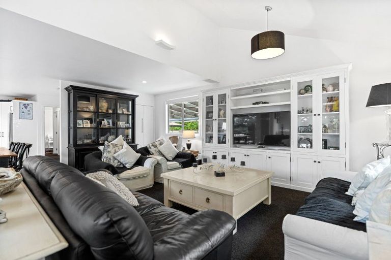 Photo of property in 208 Park Avenue, Waitarere Beach, Levin, 5510