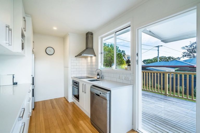 Photo of property in 1/8 Lancaster Road, Beach Haven, Auckland, 0626
