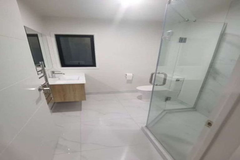 Photo of property in 15a William Avenue, Manurewa, Auckland, 2102