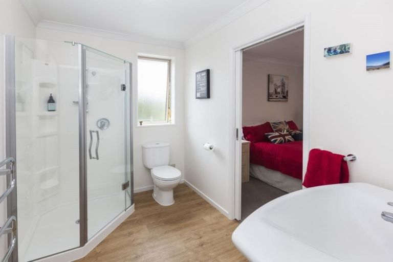 Photo of property in 47 Ruahine Place, Parklands, Christchurch, 8083