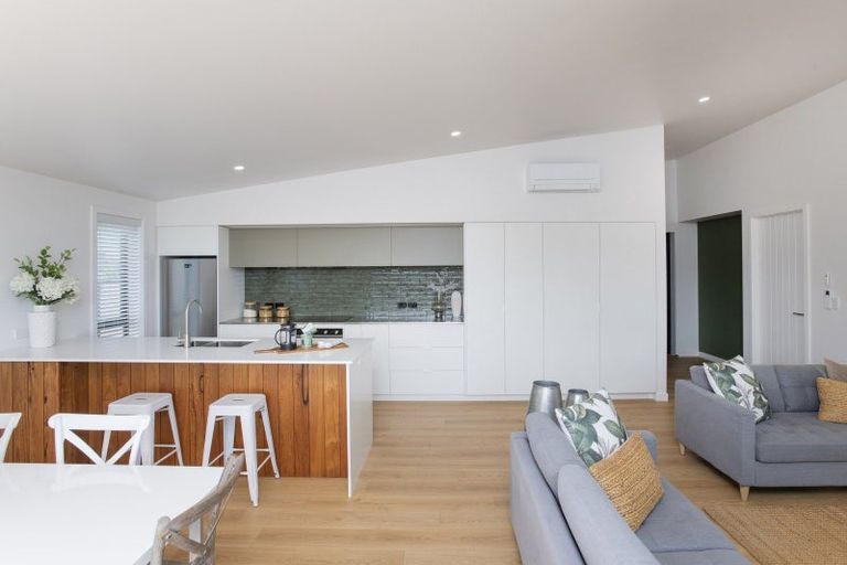 Photo of property in 38 Mangamoteo Street, Lytton West, 4071